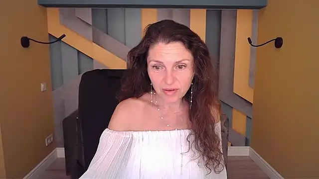 EllaLong live cam on StripChat