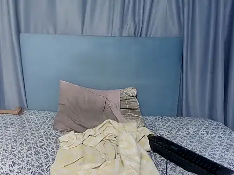 KinkyTrans23 live cam on StripChat
