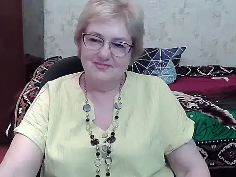 Renata62011 live cam on StripChat