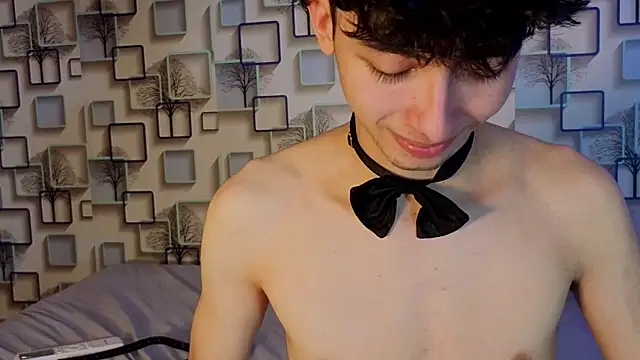 Twink_Sebas7 live cam on StripChat