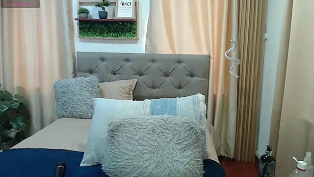 sasi_luna webcam