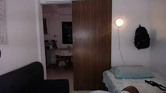 yselahot live cam on StripChat