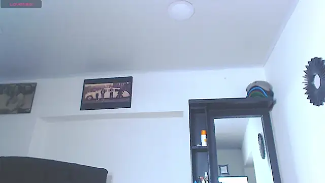 Vicky_hotmilf live cam on StripChat