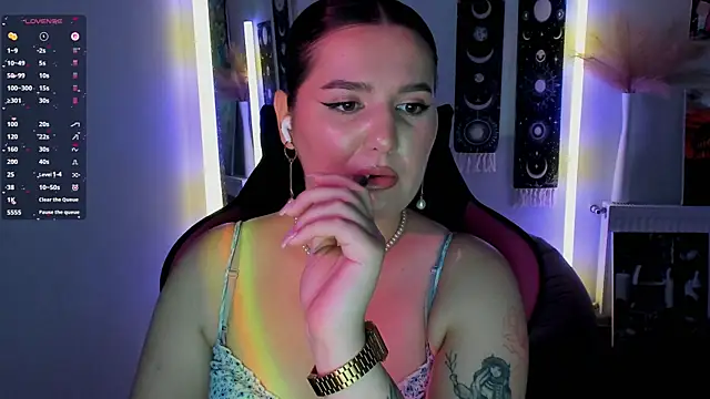 SourCherry__ live cam on StripChat
