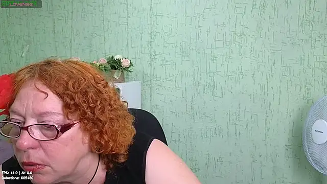 Fara_Flutte live cam on StripChat