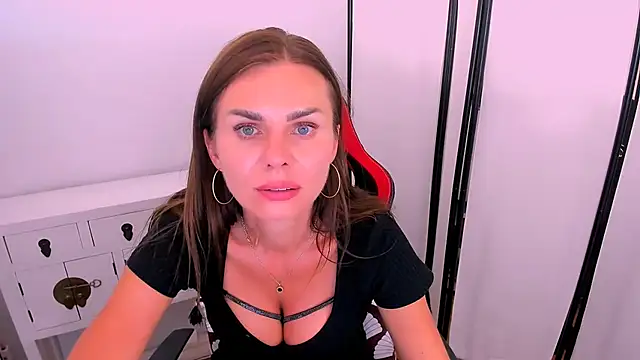 ClarissaRose live cam on StripChat