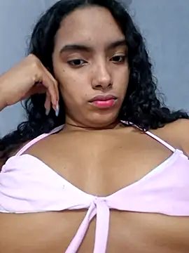 cataleya_ja (F young) - dildo  in pussy in 4 position