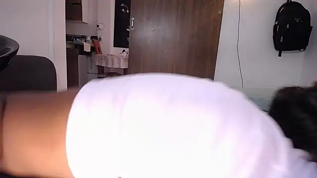 yselahot webcam