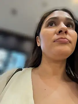 IrisBlues live cam on StripChat