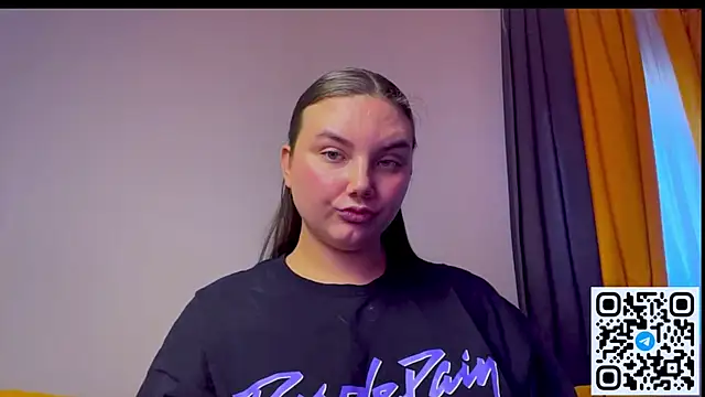 Dreamyblushfairy webcam