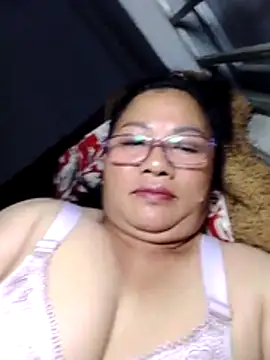 Cold-girlr12 live cam on StripChat