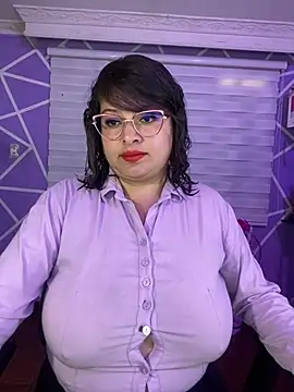 MiiaaJoness