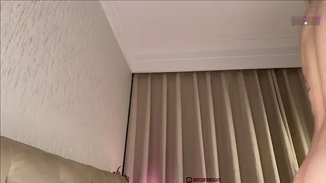 -Mona-Lisa- live cam on StripChat