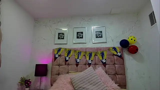 KatalinaLaurent live cam on StripChat