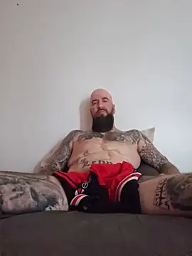Beardedtattood webcam