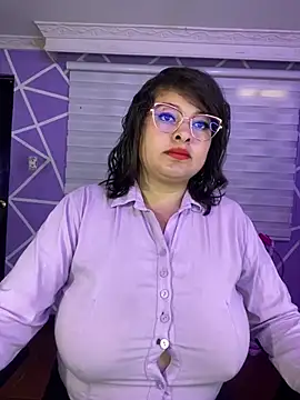 MiiaaJoness