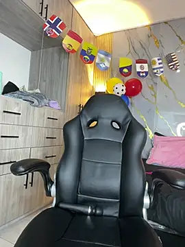 Tinakitten webcam