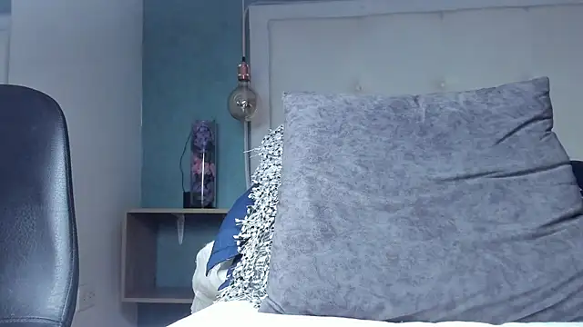 mia_gomez7 webcam