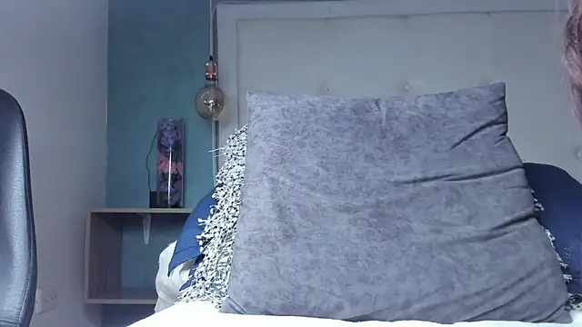 mia_gomez7 webcam