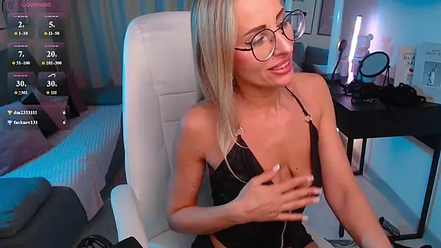 Fay_Dunaway webcam