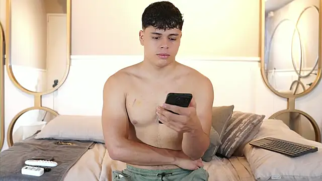 Ethan_occonor live cam on StripChat