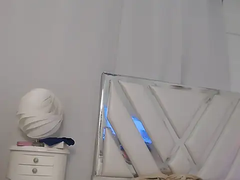 AlannaHarper webcam