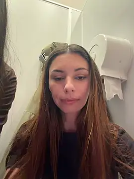 CrystalClean live cam on StripChat