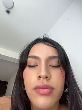 Mia-villalobos live cam on StripChat