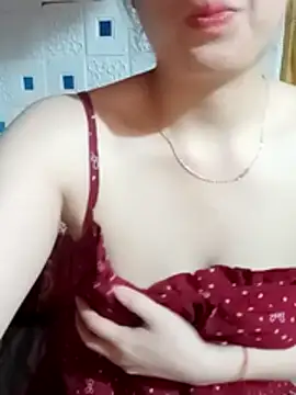 Kee2000 live cam on StripChat