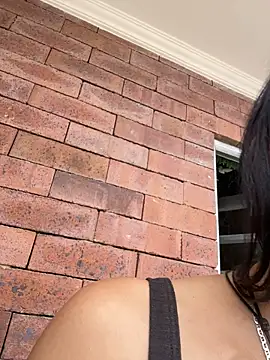 Sasha-firee live cam on StripChat