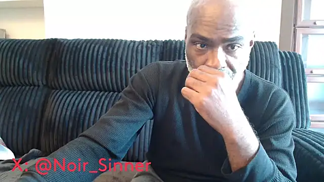 sinnernoir live cam on StripChat