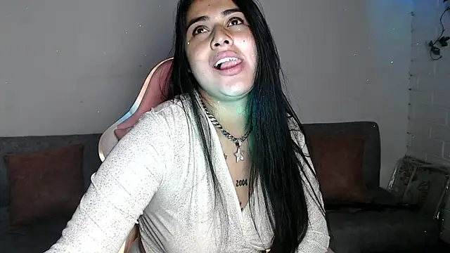 sophiadaza666 live cam on StripChat