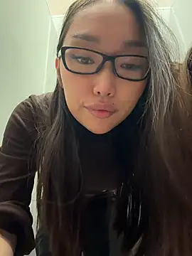 trytomakememoam webcam