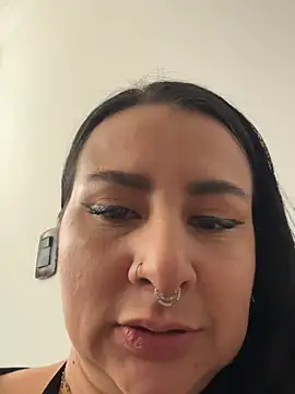 Abril_Luv webcam