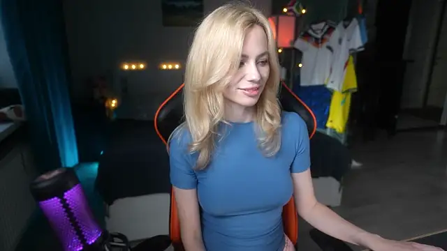 xkuxie live cam on StripChat