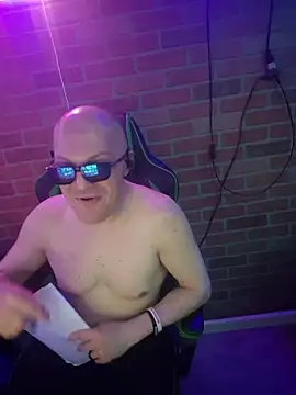 chronic_vibez live cam on StripChat
