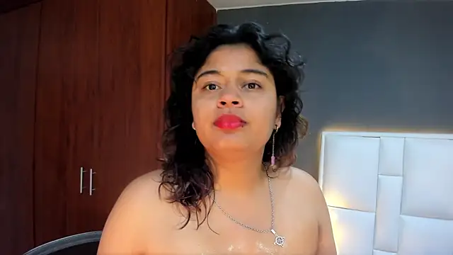 yeral2017 live cam on StripChat