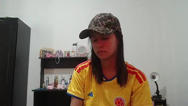 nathaly_jones_ live cam on StripChat