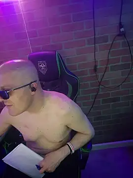 chronic_vibez live cam on StripChat