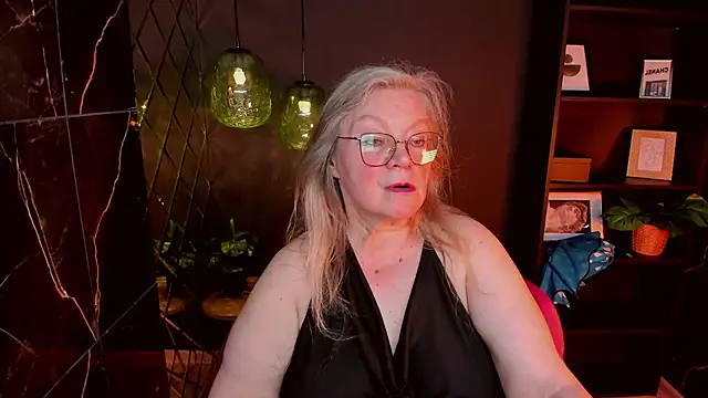 NataliMellow live cam on StripChat