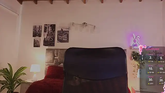 emilyrouxe live cam on StripChat