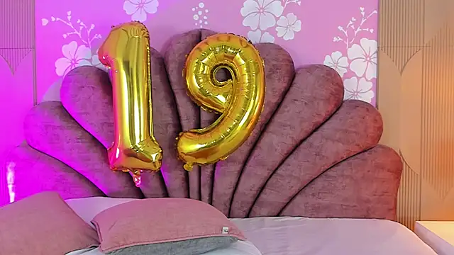 violetsmith1_ live cam on StripChat