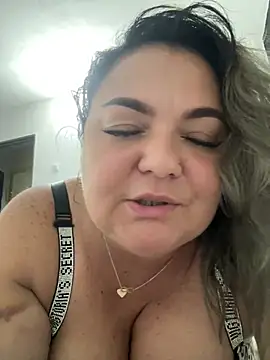 MikyVesela webcam
