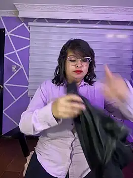 MiiaaJoness webcam