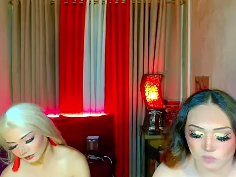 Phenomenal_Shemale webcam
