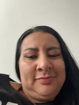 Abril_Luv live cam on StripChat