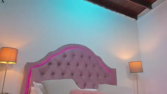 Mia_Culpa live sex cam