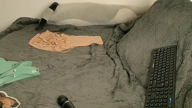 SuchArt_ webcam