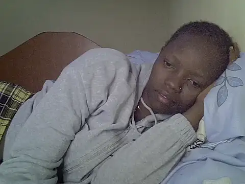 GoldenEbony1 live cam on StripChat