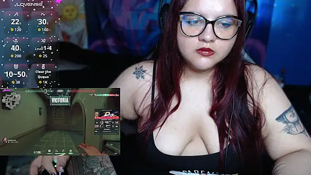 Annee23 live cam on StripChat